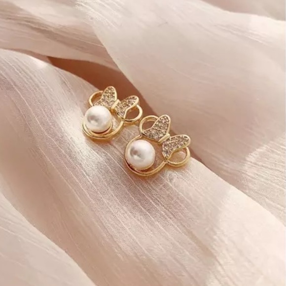 MINNIE PEARL Crystal STUD  Earrings With Gift Bag - Picture 2 of 6